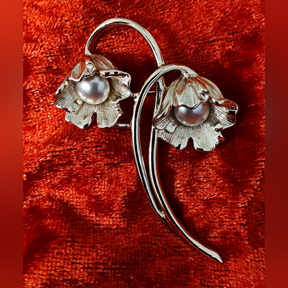 Vintage Emmons Faux Pearl Floral  Brooch